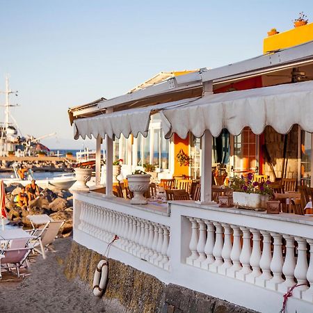 Hotel La Sirenella Lacco Ameno  المظهر الخارجي الصورة
