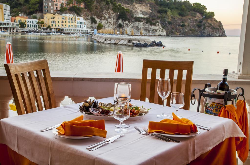 Hotel La Sirenella Lacco Ameno  المظهر الخارجي الصورة