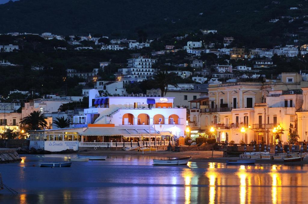 Hotel La Sirenella Lacco Ameno  المظهر الخارجي الصورة
