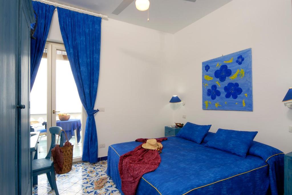 Hotel La Sirenella Lacco Ameno  المظهر الخارجي الصورة