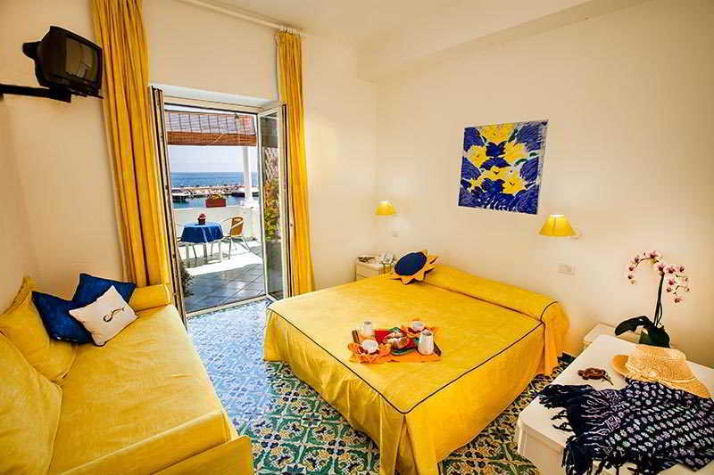 Hotel La Sirenella Lacco Ameno  المظهر الخارجي الصورة